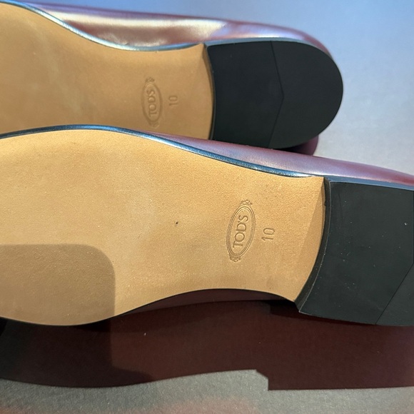 Tod's Burgundy Leather Loafers with Tassels - Picture 12 of 12